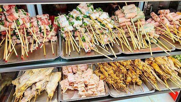 【台北美食】柒串燒屋｜一串只要１９元起！超便宜台式居酒屋，ＣＰ值很高哦！