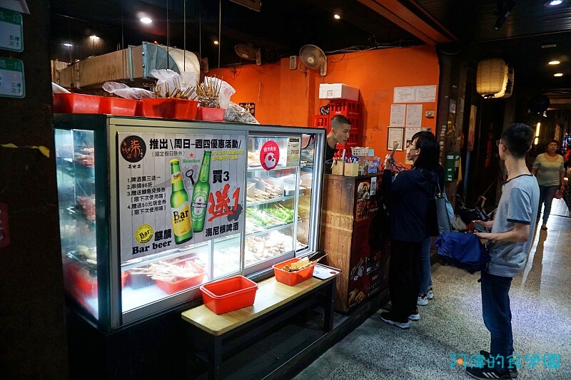 【善導寺站】柒串燒-十年老字號串燒居酒屋4.6星好評,一支串燒12元起,和風焦糖、經點椒鹽、德州風味三種調