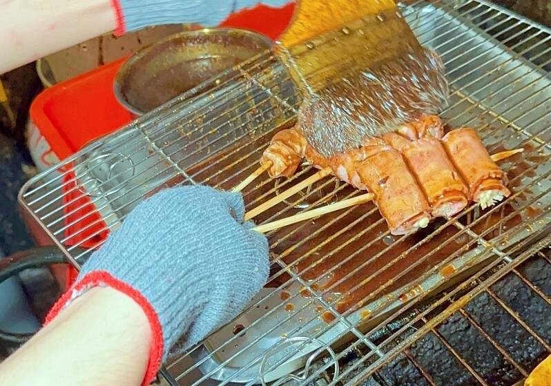 【善導寺站】柒串燒-十年老字號串燒居酒屋4.6星好評,一支串燒12元起,和風焦糖、經點椒鹽、德州風味三種調