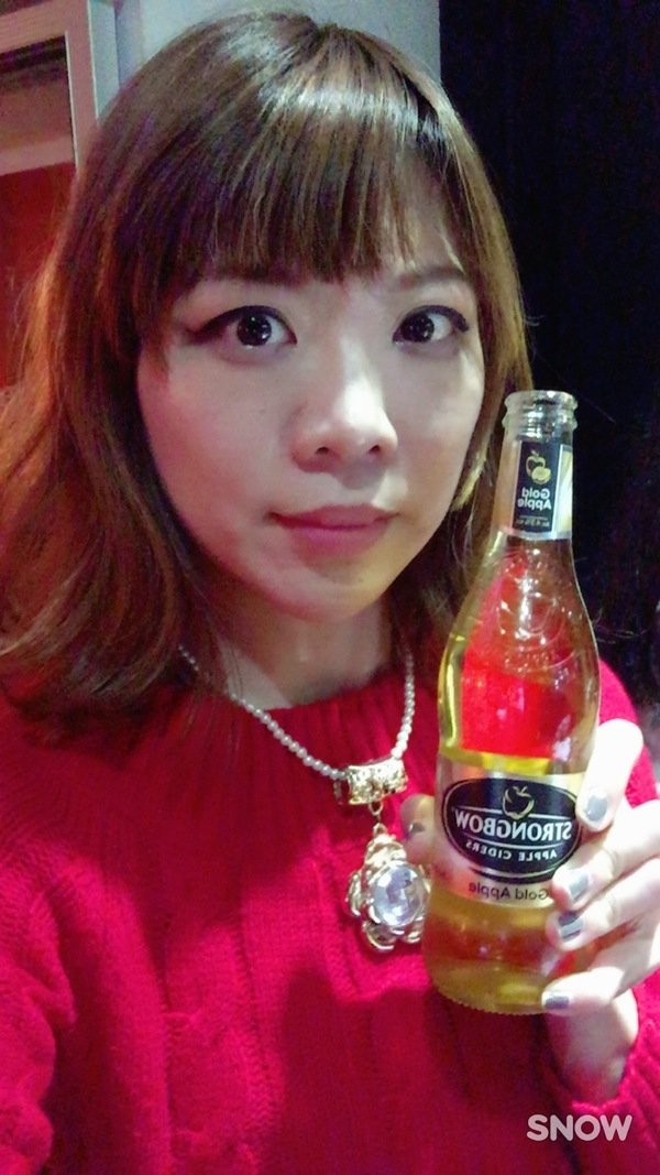 柒串燒屋：【萬惡宵夜美食文/串燒美食/民視新聞/食尚玩家/網路名人/飛醺卑鄙林進/強力推薦】位於長安東路燒肉街的「柒串燒」(長安東路店)~各式串燒、烤干貝、超大生蠔、扇貝、甜不辣、茄子、四季豆等~嘴上吃著小鮮肉、眼睛也看著小鮮肉XD