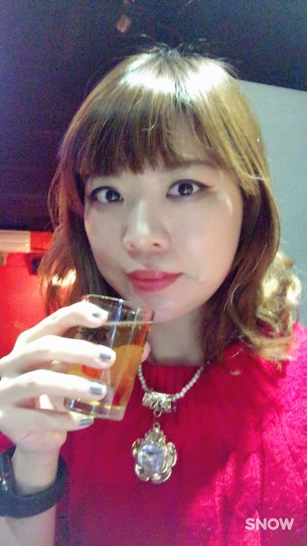 柒串燒屋：【萬惡宵夜美食文/串燒美食/民視新聞/食尚玩家/網路名人/飛醺卑鄙林進/強力推薦】位於長安東路燒肉街的「柒串燒」(長安東路店)~各式串燒、烤干貝、超大生蠔、扇貝、甜不辣、茄子、四季豆等~嘴上吃著小鮮肉、眼睛也看著小鮮肉XD