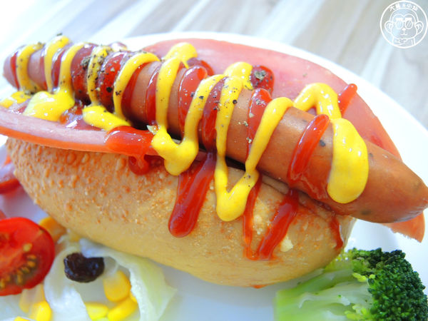 THE WHO 框影咖啡：呷飽祙【台北信義･The Who Cafe 框影】立體貓臉拉花好萌阿