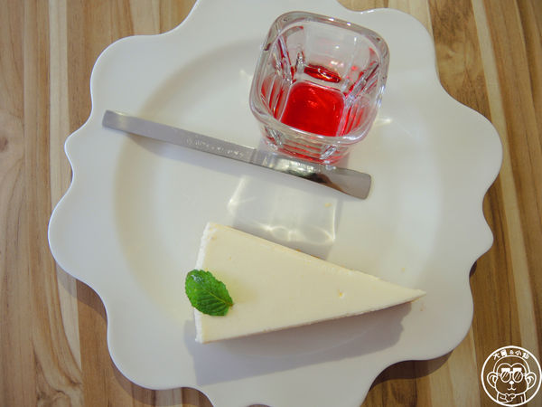 THE WHO 框影咖啡：呷飽祙【台北信義･The Who Cafe 框影】立體貓臉拉花好萌阿