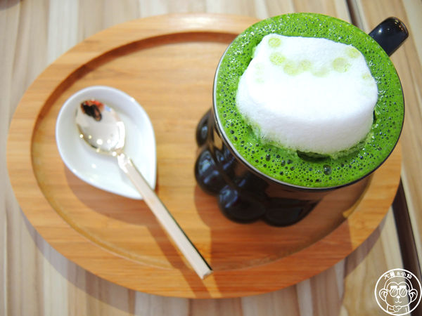 THE WHO 框影咖啡：呷飽祙【台北信義･The Who Cafe 框影】立體貓臉拉花好萌阿