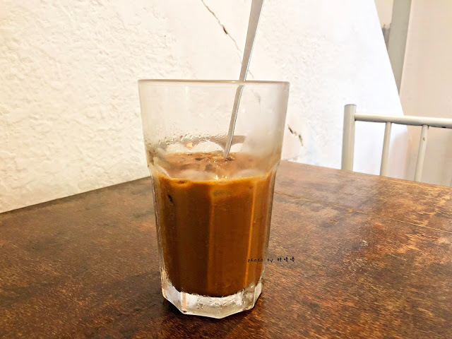 【台中 西區】小夏天petit ete🌿🌿🌿美術館附近，小巷中的清新越式料理，夏天好適合酸酸辣辣的開胃餐點，來這感受濃濃越南風味😍