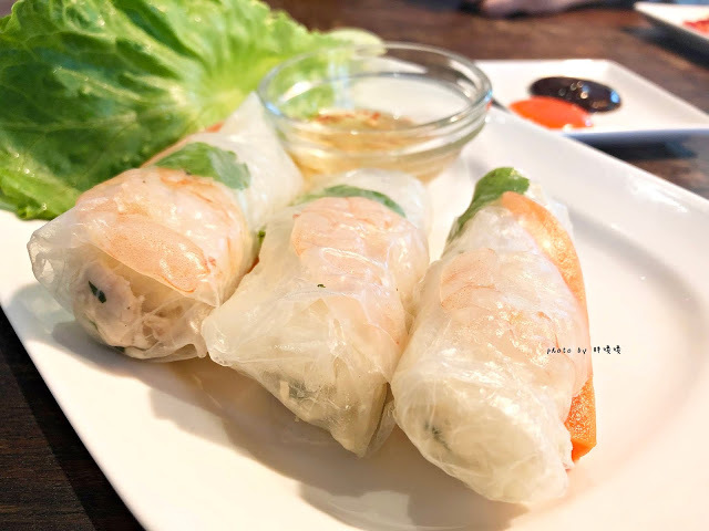 【台中 西區】小夏天petit ete🌿🌿🌿美術館附近，小巷中的清新越式料理，夏天好適合酸酸辣辣的開胃餐點，來這感受濃濃越南風味😍