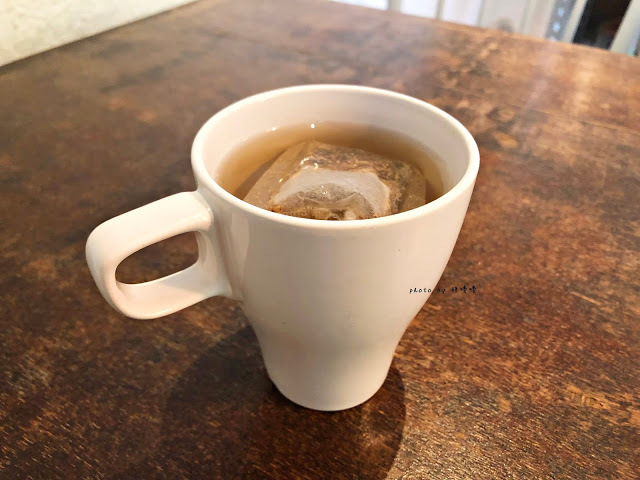 【台中 西區】小夏天petit ete🌿🌿🌿美術館附近，小巷中的清新越式料理，夏天好適合酸酸辣辣的開胃餐點，來這感受濃濃越南風味😍