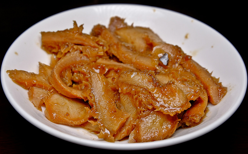 信義安和 史大華精緻麵食, 麻辣鍋湯頭的牛肉麵,辣的夠勁,雞湯與抄手也好