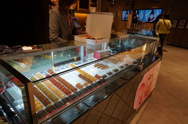 安娜可可藝術坊(法式拉糖甜點專賣(微風松高店))：安娜可可藝術坊♥ 法式拉糖甜點 ♥創意繽紛甜品 ♥ anna cocoa