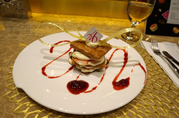 安娜可可藝術坊(法式拉糖甜點專賣(微風松高店))：安娜可可藝術坊♥ 法式拉糖甜點 ♥創意繽紛甜品 ♥ anna cocoa