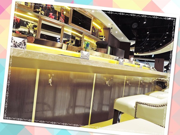 安娜可可藝術坊(法式拉糖甜點專賣(微風松高店)): ✜ 逗陣來呷現點現做滴華麗精緻法式拉糖甜點!-「安娜可可藝術坊-法式拉糖甜點專賣(微風松高店)」(* ̄︶ ̄*) 安娜可可藝術坊(法式拉糖甜點專賣(微風松高店)): ✜ 逗陣來呷現點現做滴華麗精緻法式拉糖甜點!-「安娜可可藝術坊-法式拉糖甜點專賣(微風松高店)」(* ̄︶ ̄*)