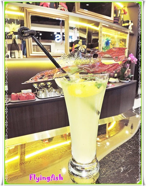 安娜可可藝術坊(法式拉糖甜點專賣(微風松高店)): ✜ 逗陣來呷現點現做滴華麗精緻法式拉糖甜點!-「安娜可可藝術坊-法式拉糖甜點專賣(微風松高店)」(* ̄︶ ̄*) 安娜可可藝術坊(法式拉糖甜點專賣(微風松高店)): ✜ 逗陣來呷現點現做滴華麗精緻法式拉糖甜點!-「安娜可可藝術坊-法式拉糖甜點專賣(微風松高店)」(* ̄︶ ̄*)