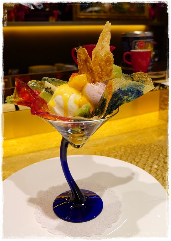 安娜可可藝術坊(法式拉糖甜點專賣(微風松高店))：【台北◍•ᴗ•◍信義區】美食・[下午茶]Anna Cocoa Art 安娜可可藝術坊微風松高店食記✯捷運市政府站｜愛的熔岩讓熱巧克力融化少女心