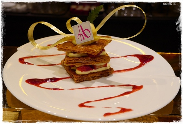 安娜可可藝術坊(法式拉糖甜點專賣(微風松高店))：【台北◍•ᴗ•◍信義區】美食・[下午茶]Anna Cocoa Art 安娜可可藝術坊微風松高店食記✯捷運市政府站｜愛的熔岩讓熱巧克力融化少女心