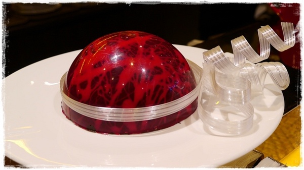 安娜可可藝術坊(法式拉糖甜點專賣(微風松高店))：【台北◍•ᴗ•◍信義區】美食・[下午茶]Anna Cocoa Art 安娜可可藝術坊微風松高店食記✯捷運市政府站｜愛的熔岩讓熱巧克力融化少女心