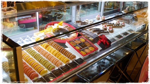 安娜可可藝術坊(法式拉糖甜點專賣(微風松高店))：【台北◍•ᴗ•◍信義區】美食・[下午茶]Anna Cocoa Art 安娜可可藝術坊微風松高店食記✯捷運市政府站｜愛的熔岩讓熱巧克力融化少女心