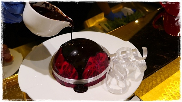 安娜可可藝術坊(法式拉糖甜點專賣(微風松高店))：【台北◍•ᴗ•◍信義區】美食・[下午茶]Anna Cocoa Art 安娜可可藝術坊微風松高店食記✯捷運市政府站｜愛的熔岩讓熱巧克力融化少女心