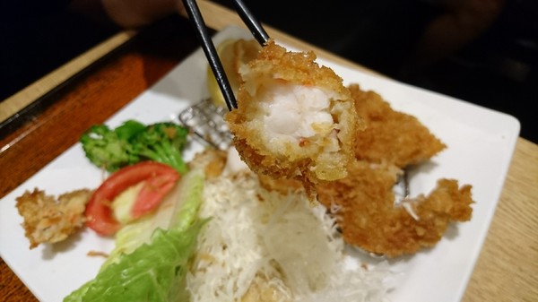 大戶屋(漢神巨蛋店):高雄漢神巨蛋~大戶屋 OOTOYA~來自日本的家庭定食~推美味海陸炸物拼盤~ 大戶屋(漢神巨蛋店):高雄漢神巨蛋~大戶屋 OOTOYA~來自日本的家庭定食~推美味海陸炸物拼盤~