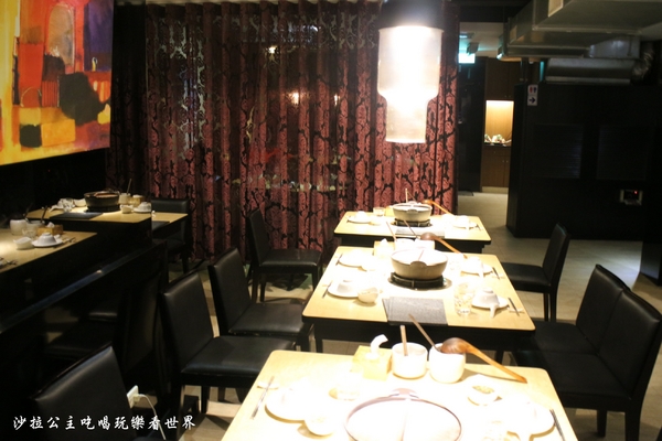 忻殿堂鍋物專賣店:東區活海鮮火鍋/涮涮鍋『忻殿堂鍋物專賣店』捷運忠孝復興站