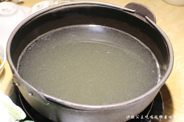 忻殿堂鍋物專賣店:東區活海鮮火鍋/涮涮鍋『忻殿堂鍋物專賣店』捷運忠孝復興站