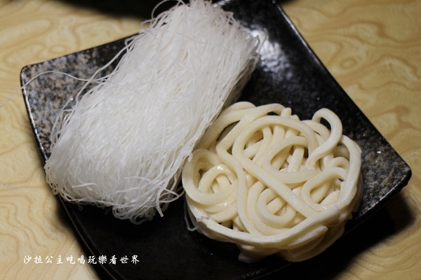 忻殿堂鍋物專賣店:東區活海鮮火鍋/涮涮鍋『忻殿堂鍋物專賣店』捷運忠孝復興站