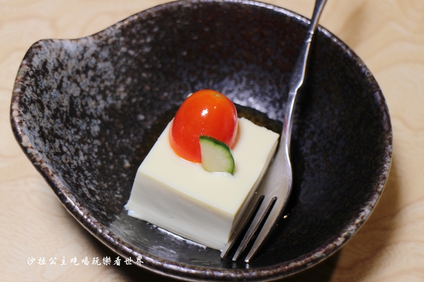 忻殿堂鍋物專賣店:東區活海鮮火鍋/涮涮鍋『忻殿堂鍋物專賣店』捷運忠孝復興站