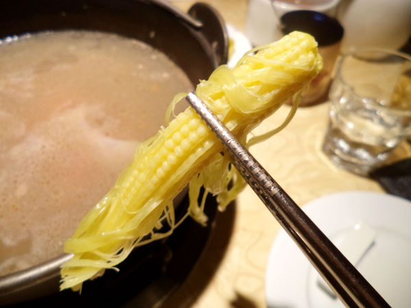 【東區火鍋】要麼去橘色，要麼來忻殿堂鍋物專賣店-活海鮮、prime等級肉品