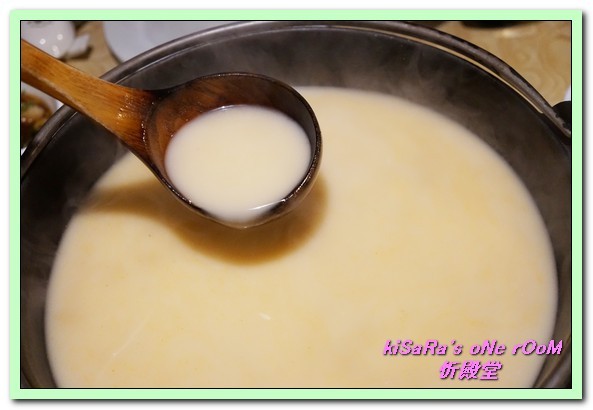 忻殿堂鍋物專賣店：東區火鍋．南洋風情叻沙鍋與食肉者的天堂──忻殿堂