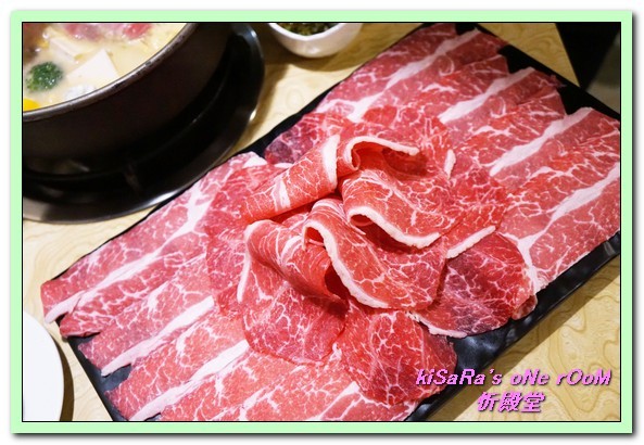 忻殿堂鍋物專賣店：東區火鍋．南洋風情叻沙鍋與食肉者的天堂──忻殿堂