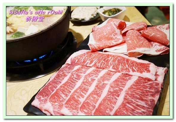 忻殿堂鍋物專賣店：東區火鍋．南洋風情叻沙鍋與食肉者的天堂──忻殿堂