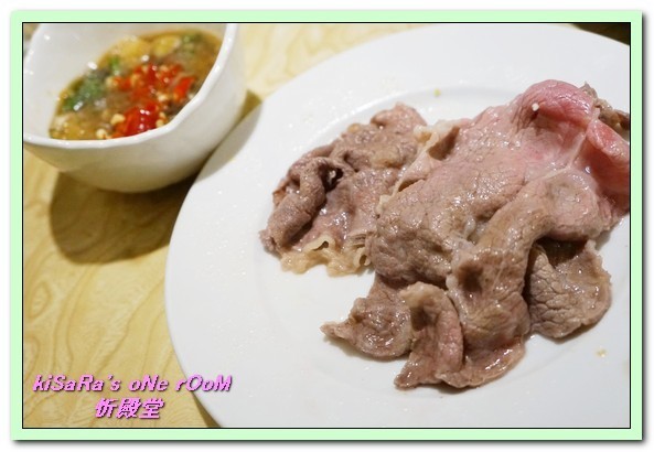 忻殿堂鍋物專賣店：東區火鍋．南洋風情叻沙鍋與食肉者的天堂──忻殿堂