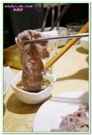 忻殿堂鍋物專賣店：東區火鍋．南洋風情叻沙鍋與食肉者的天堂──忻殿堂