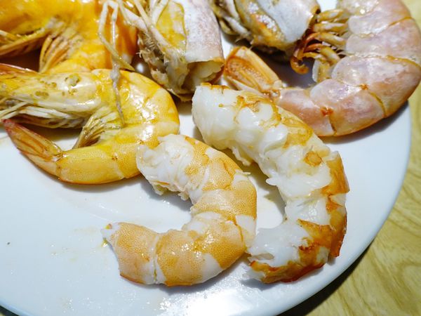 忻殿堂鍋物專賣店：【捷運美食】東區火鍋 忻殿堂日式鍋物 Hot Pot 現流活海鮮 平價頂級的美食饗宴 黃金一品雜炊讓您吃過會懷念！東區涮涮鍋推薦