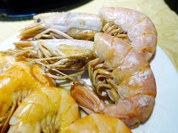 忻殿堂鍋物專賣店：【捷運美食】東區火鍋 忻殿堂日式鍋物 Hot Pot 現流活海鮮 平價頂級的美食饗宴 黃金一品雜炊讓您吃過會懷念！東區涮涮鍋推薦