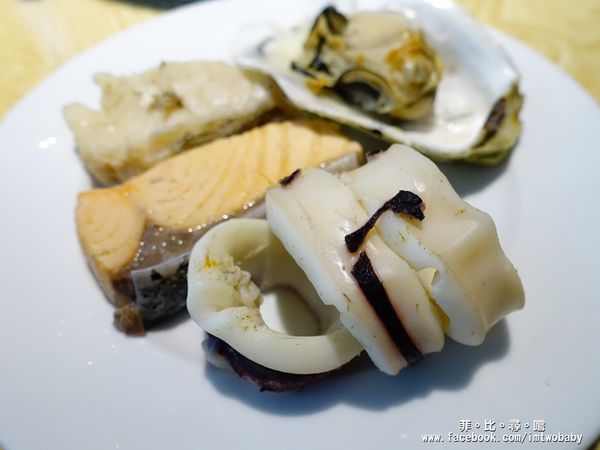 忻殿堂鍋物專賣店：【捷運美食】東區火鍋 忻殿堂日式鍋物 Hot Pot 現流活海鮮 平價頂級的美食饗宴 黃金一品雜炊讓您吃過會懷念！東區涮涮鍋推薦