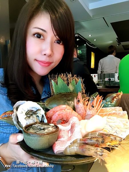 忻殿堂鍋物專賣店：【捷運美食】東區火鍋 忻殿堂日式鍋物 Hot Pot 現流活海鮮 平價頂級的美食饗宴 黃金一品雜炊讓您吃過會懷念！東區涮涮鍋推薦