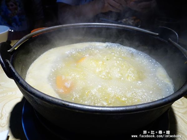 忻殿堂鍋物專賣店：【捷運美食】東區火鍋 忻殿堂日式鍋物 Hot Pot 現流活海鮮 平價頂級的美食饗宴 黃金一品雜炊讓您吃過會懷念！東區涮涮鍋推薦