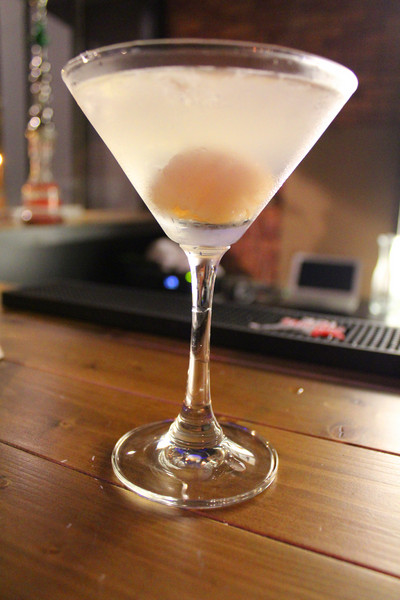 [台南]东区 水烟特色酒吧 越夜越美丽. midnight tainan