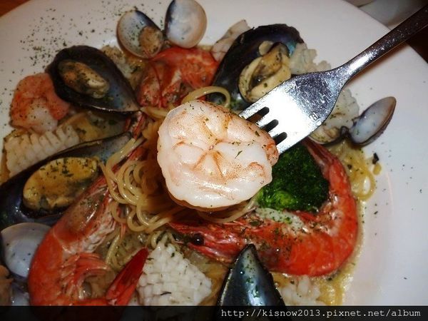 上菜囉法式餐廳 Viva la fete：平易近人的用餐環境,戰斧豬排的初体驗--上菜囉 法式餐廳 Viva la fete体驗心得