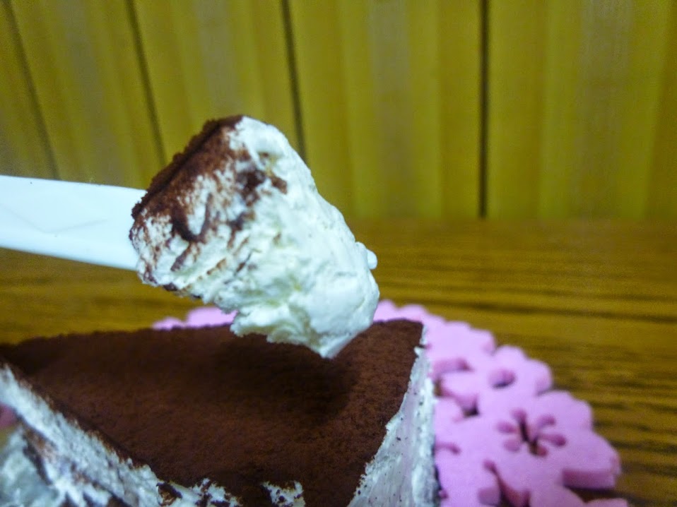 【苗栗頭份/點心】小鎮的神秘餅乾店,奶油爆炸的提拉米蘇與紅茶餅乾.蘇打夾心-杏福瓦舍