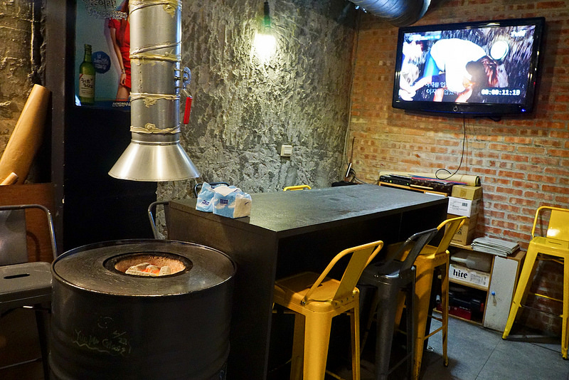 吃肉!! 用汽油桶烤來吃!! 燒桶子韓風立燒, 國父紀念館燒肉