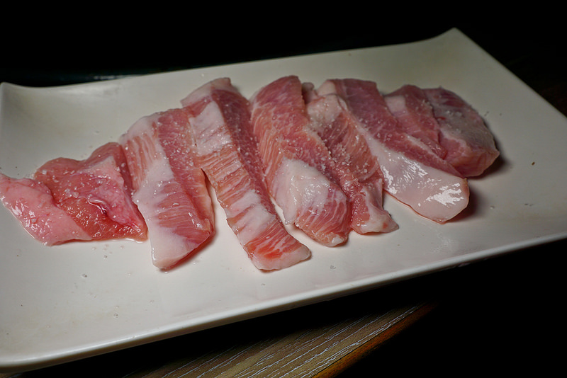 吃肉!! 用汽油桶烤來吃!! 燒桶子韓風立燒, 國父紀念館燒肉