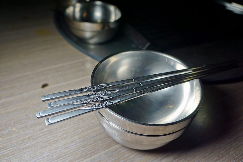 吃肉!! 用汽油桶烤來吃!! 燒桶子韓風立燒, 國父紀念館燒肉