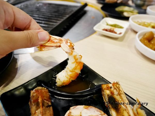 【東區韓式燒烤】燒桶子 韓風立燒 汽油桶韓式烤肉 貼心桌邊服務 (40).JPG