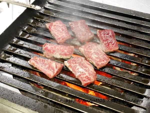 【東區韓式燒烤】燒桶子 韓風立燒 汽油桶韓式烤肉 貼心桌邊服務 (23).JPG