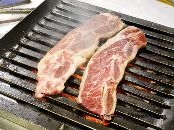 【東區韓式燒烤】燒桶子 韓風立燒 汽油桶韓式烤肉 貼心桌邊服務 (34).JPG