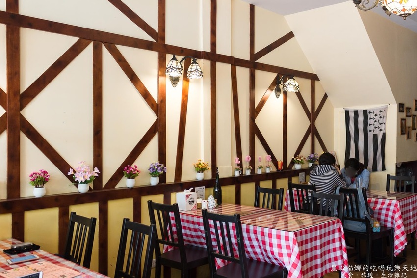 高雄苓雅︱亞力的家法式薄餅小館（榭茉瓦法式薄餅小館Chez moi）　可愛造型千層蛋糕、傳統法式薄餅的Ｑ軟好滋味，不論鹹甜都精彩！❤