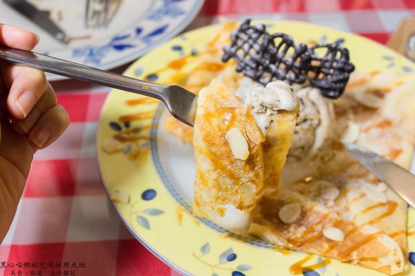 高雄苓雅︱亞力的家法式薄餅小館（榭茉瓦法式薄餅小館Chez moi）　可愛造型千層蛋糕、傳統法式薄餅的Ｑ軟好滋味，不論鹹甜都精彩！❤