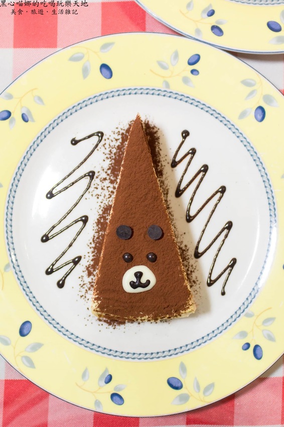 高雄苓雅︱亞力的家法式薄餅小館（榭茉瓦法式薄餅小館Chez moi）　可愛造型千層蛋糕、傳統法式薄餅的Ｑ軟好滋味，不論鹹甜都精彩！❤