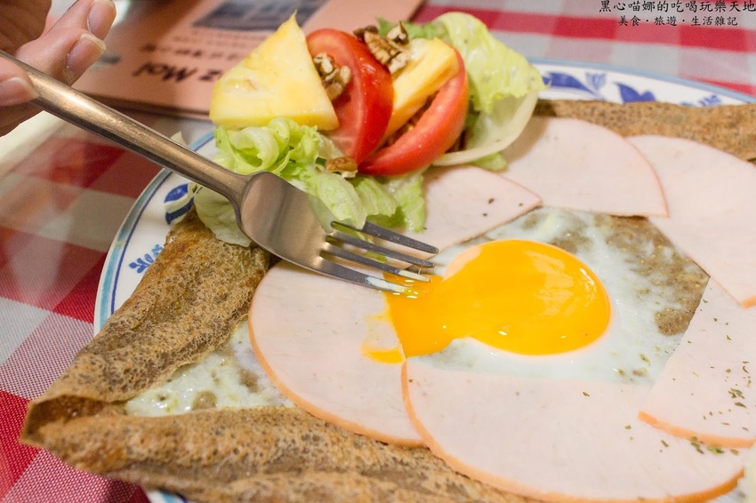 高雄苓雅︱亞力的家法式薄餅小館（榭茉瓦法式薄餅小館Chez moi）　可愛造型千層蛋糕、傳統法式薄餅的Ｑ軟好滋味，不論鹹甜都精彩！❤